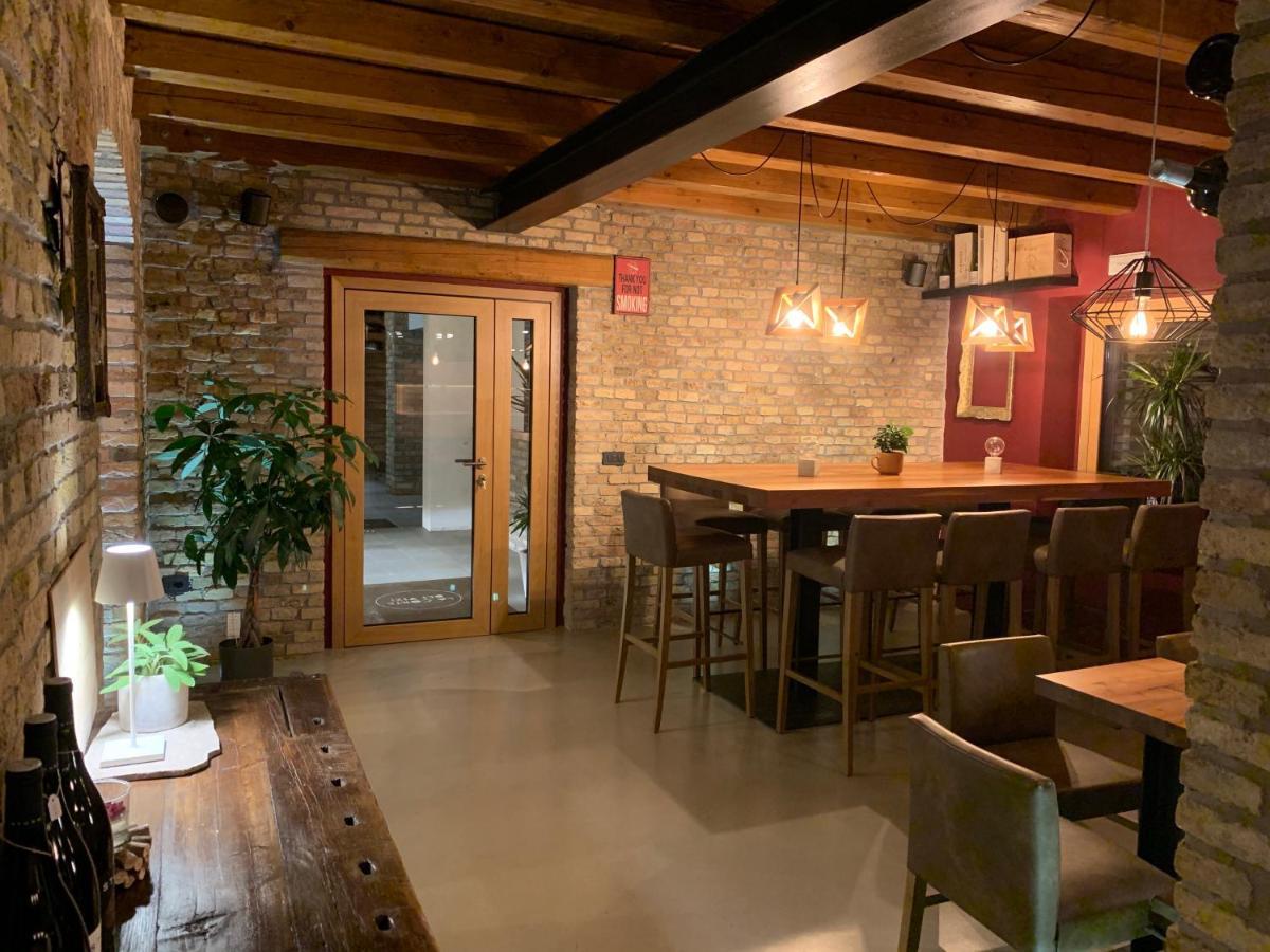 B&B La Corte Dei Vizi Clauiano Exterior photo